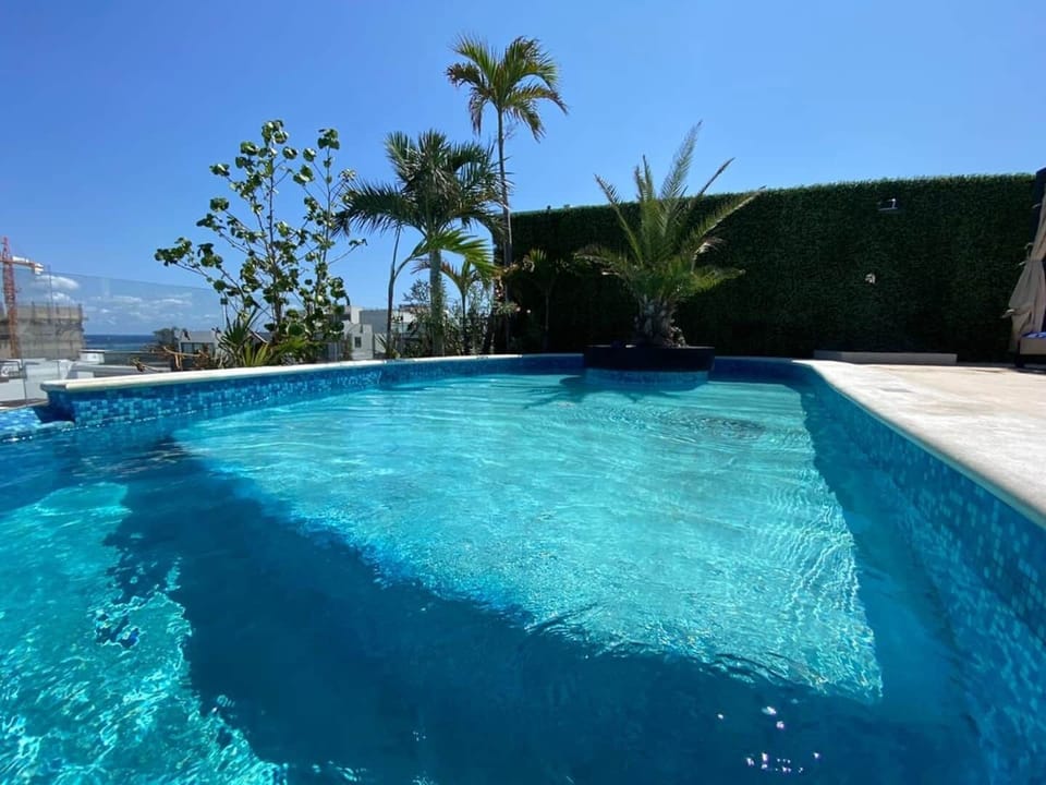 En el sitio,Alrededores,Area de estar,Área para café / té,Área y comodidades,Fachada / Terraza,Hora del día,Pátio,Piscina,Punto de referencia cerca,Ubicación,Vista (de la propiedad / habitación),Vista de la ciudad,Vista del punto de referencia,Vista