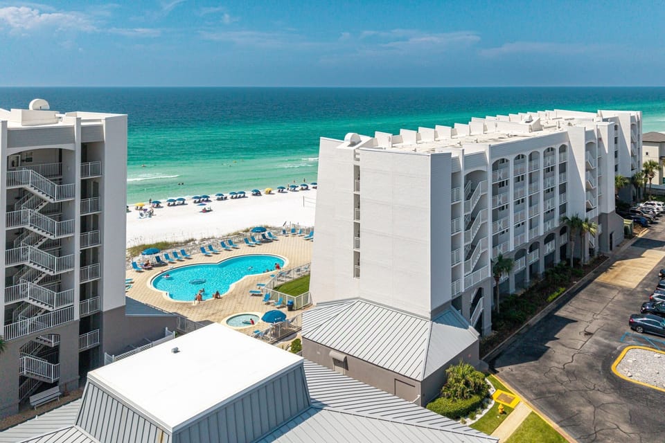 Condo, 2 Bedrooms | Exterior