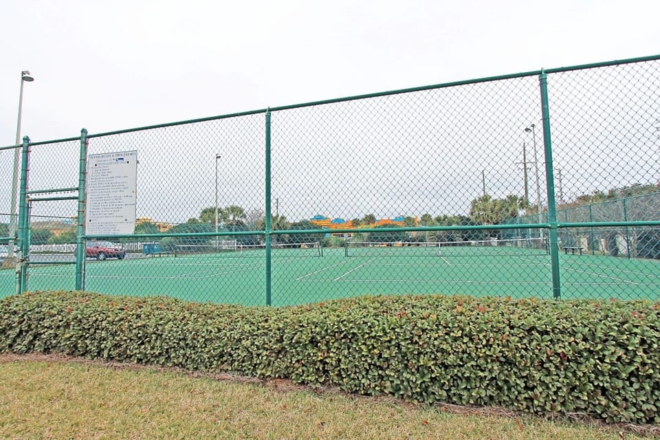 Condo, 2 Bedrooms | Sport court