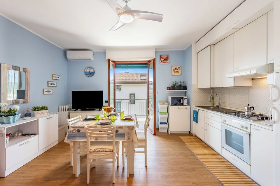 Standard Apartment, 1 Bedroom, Balcony (Condominio Il Forte) | Private kitchen