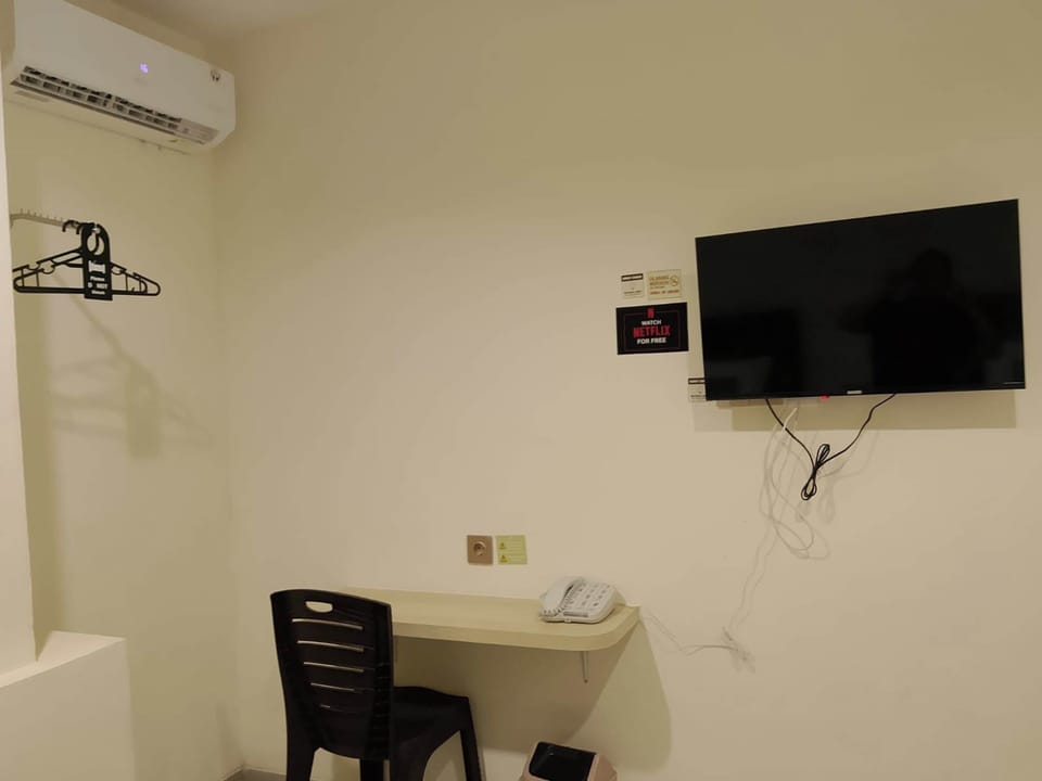 Standard Twin Room | Desk, WiFi (free)
