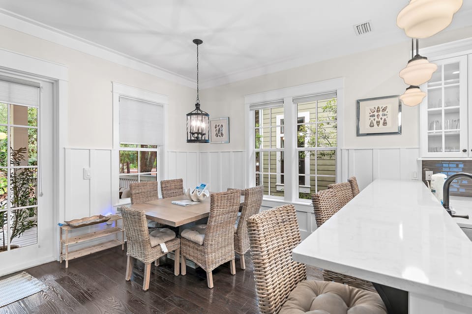 Dining + Bar Seating