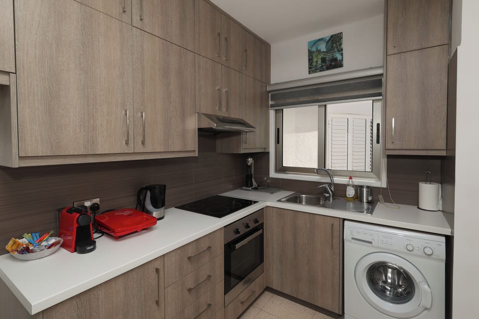 Apartment, Balcony | Private kitchen
