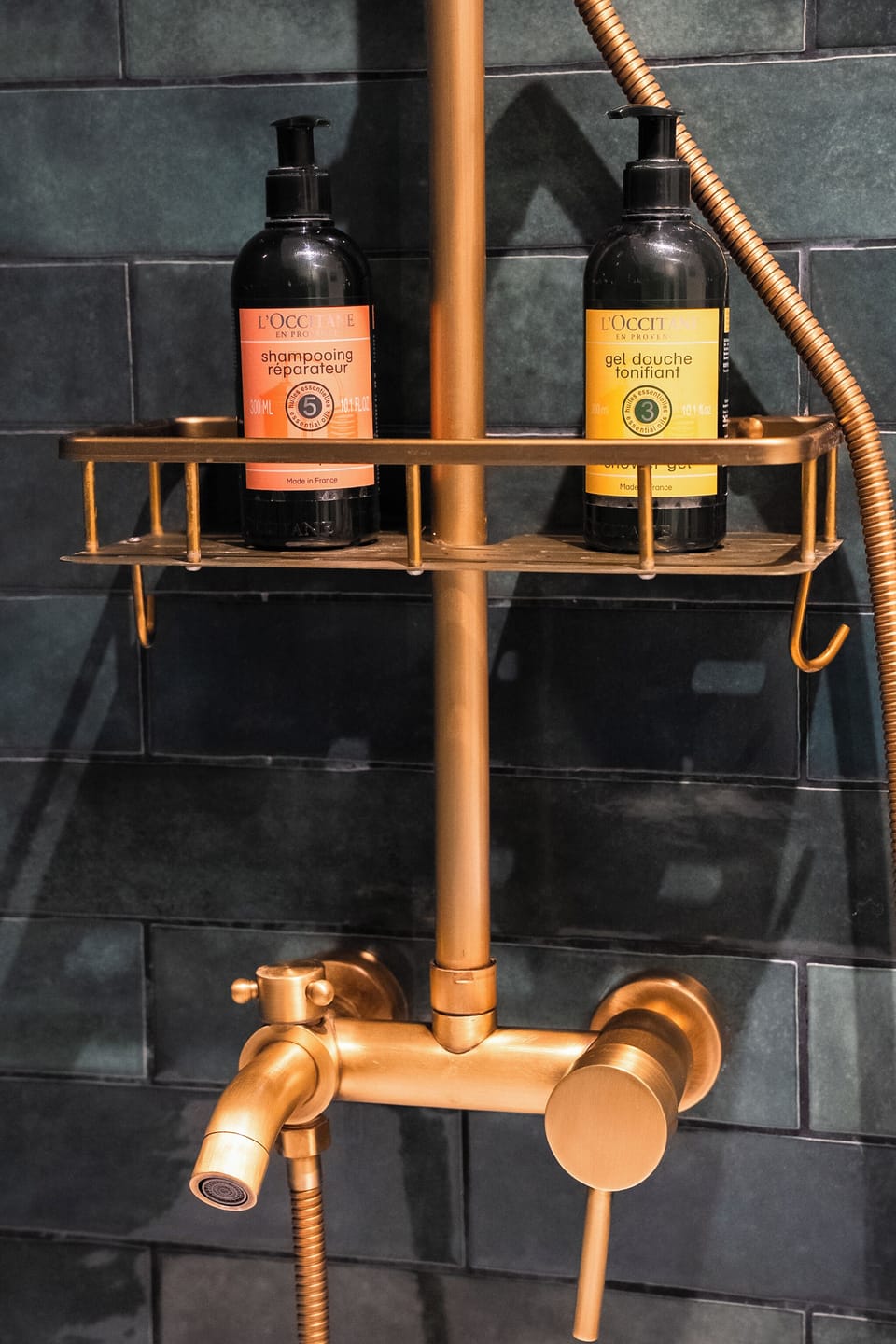 Suite, Garden View | Bathroom amenities