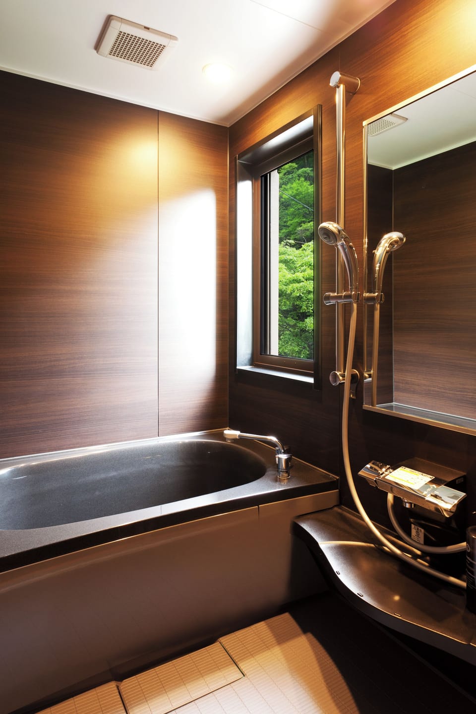 Superior Japanese Style Room | Bathroom | Free toiletries, hair dryer, slippers, bidet