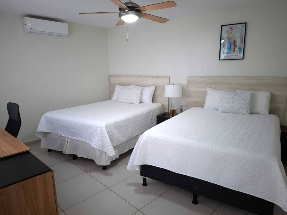 Suite | Premium bedding, desk, WiFi (free), bed sheets