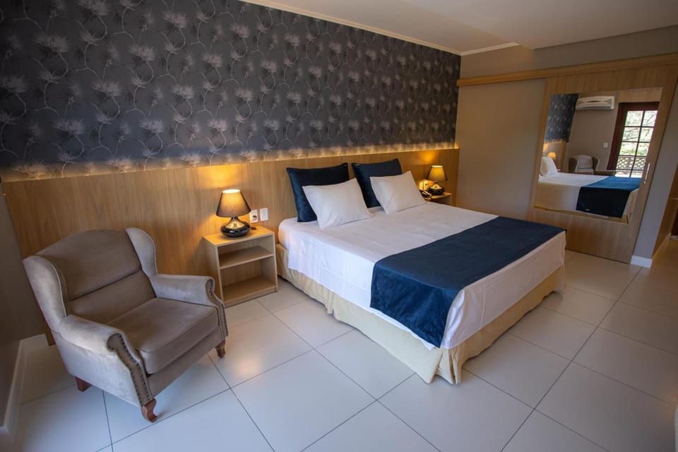 1 bedroom, minibar, desk, blackout drapes