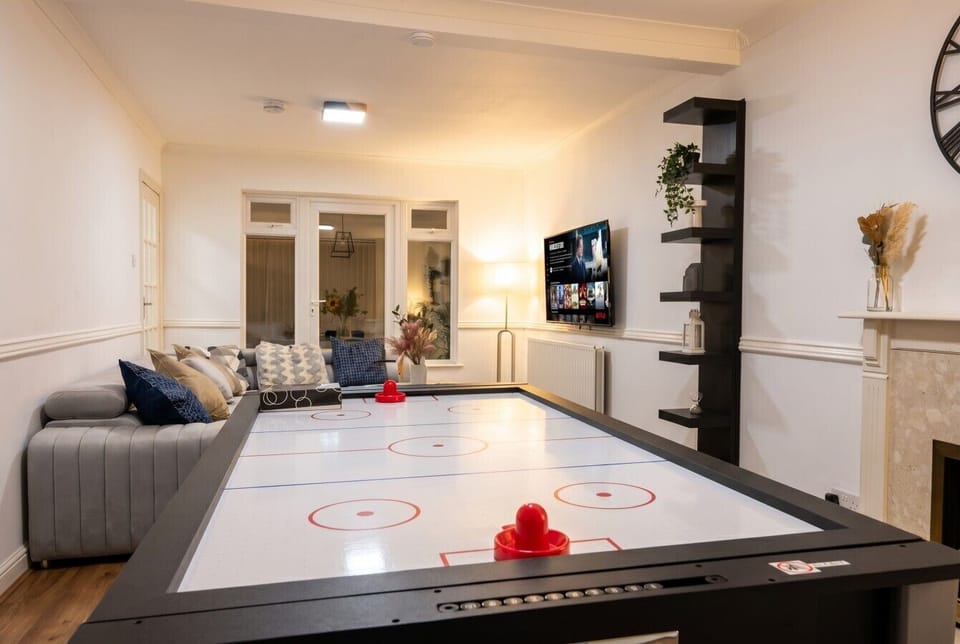 Battle it out at air hockey then relax on the sofa with Netflix on.
