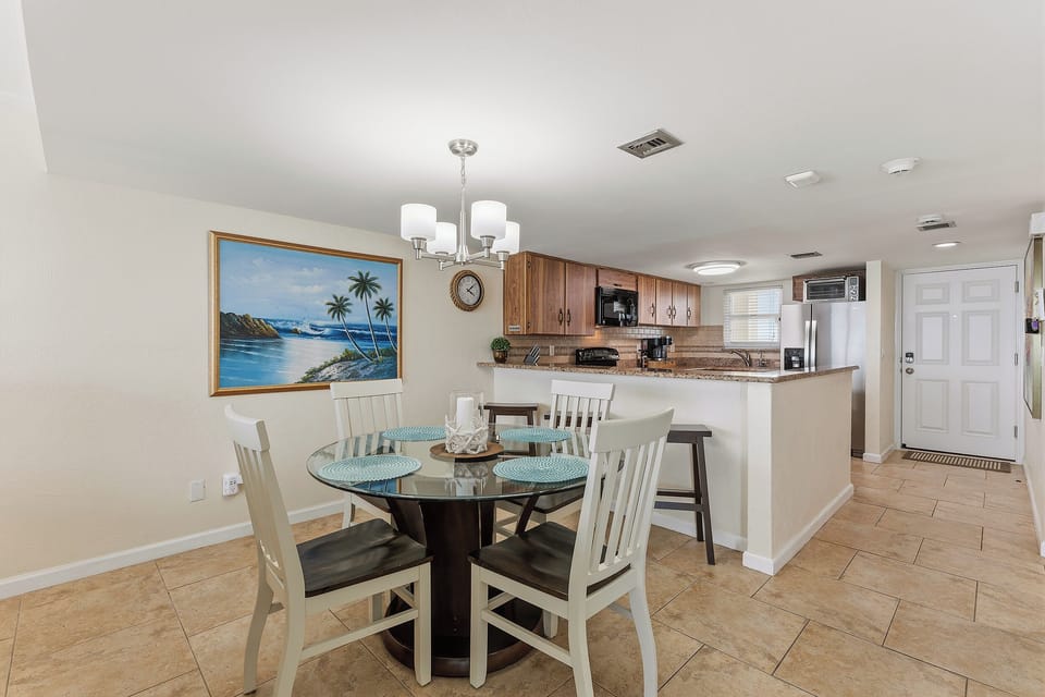 Dining Table Seats 4