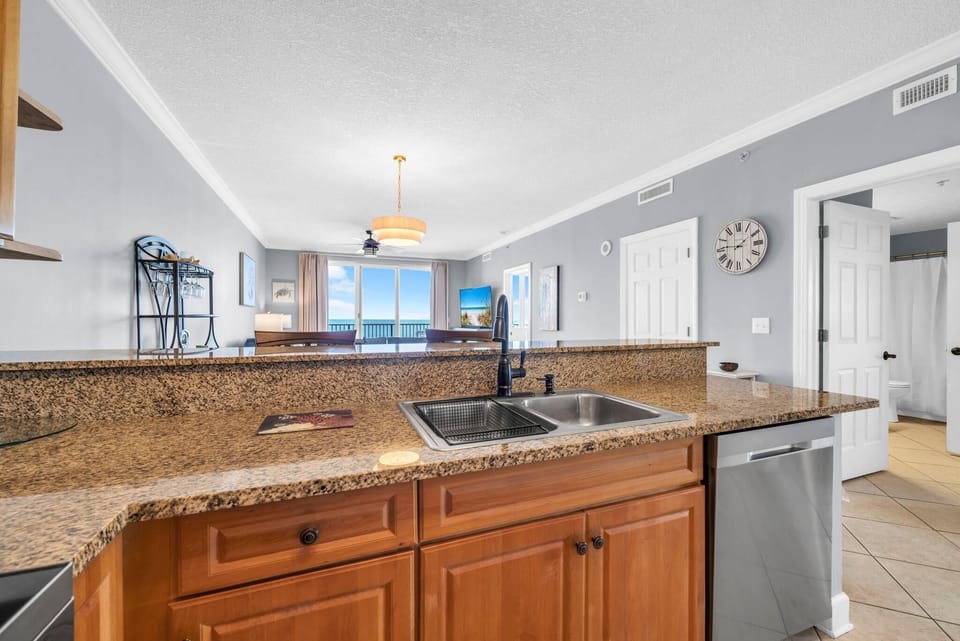 Condo, Multiple Beds (Twin Palms 801) | Private kitchen