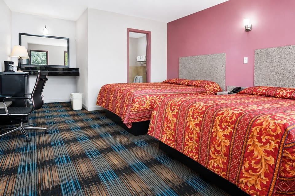 Double Room | Desk, free WiFi