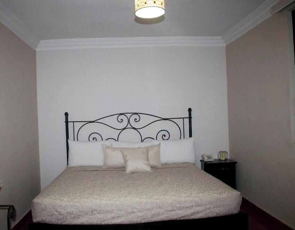 In-room safe, iron/ironing board, free WiFi, bed sheets