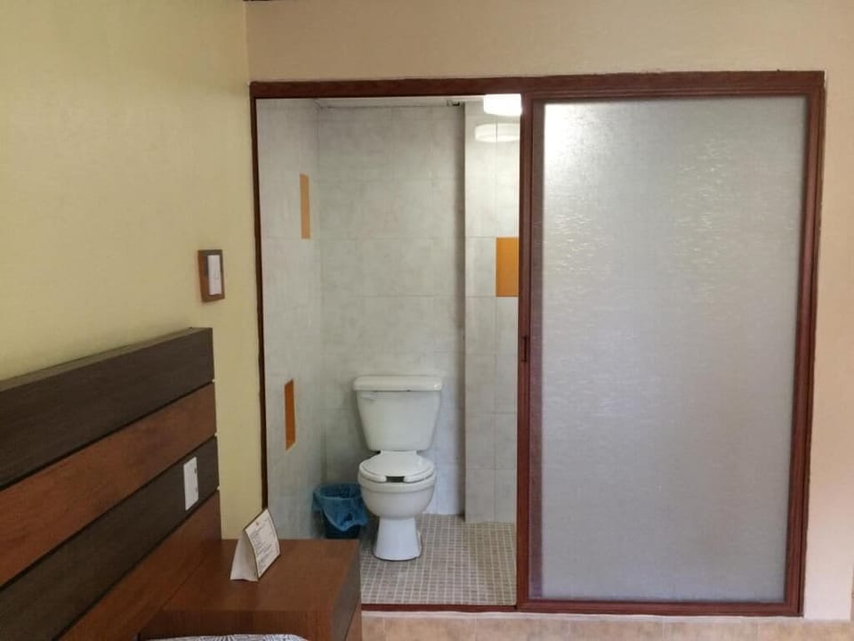 Deluxe Double Room, City View | Bathroom | Shower, soap, shampoo, toilet paper