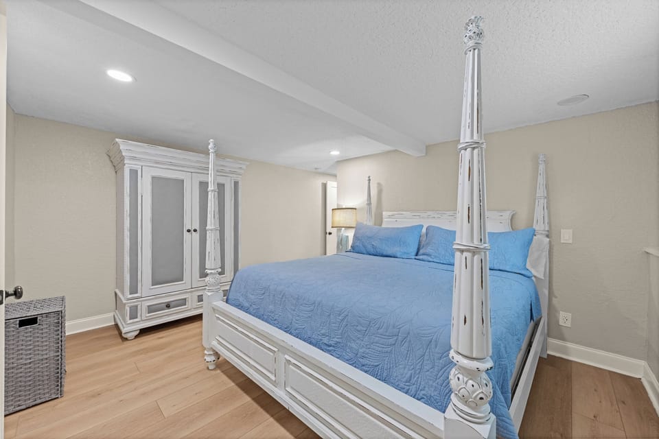 Stretch out and relax in the primary suite.