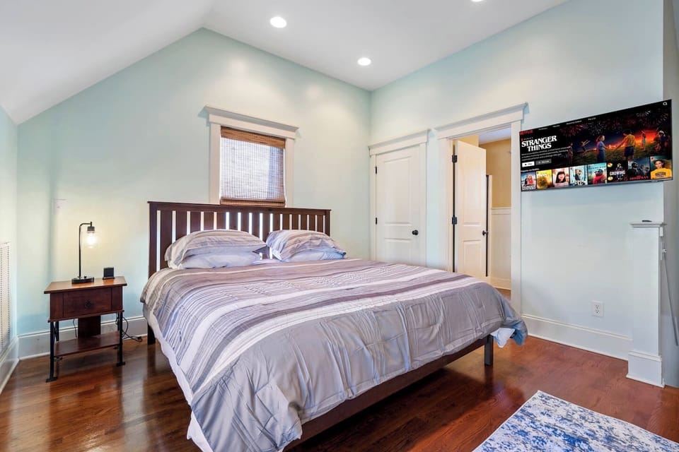 Your private retreat in the Soda Pop District — steps from the Brooklyn Arts District