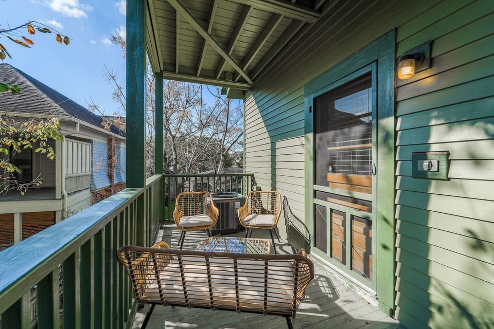 New comfortable wicker and iron outdoor furniture to sit with friends and enjoy the quiet area. Perfect for an outdoor coffee or maybe that evening glass of wine. 
