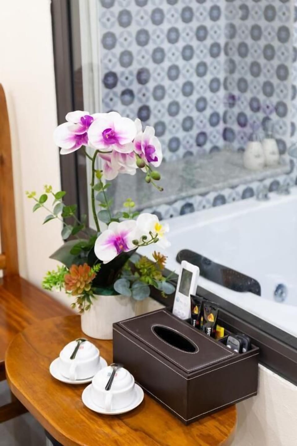 Luxury Quadruple Room, Balcony, City View | Bathroom | Shower, free toiletries, hair dryer, slippers