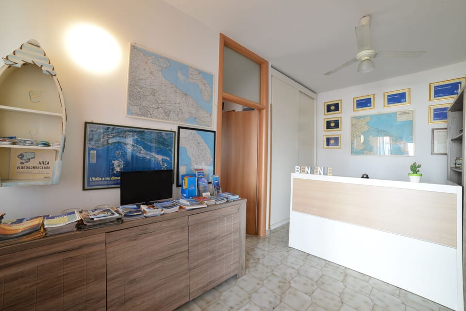Common area (corridors, hall)