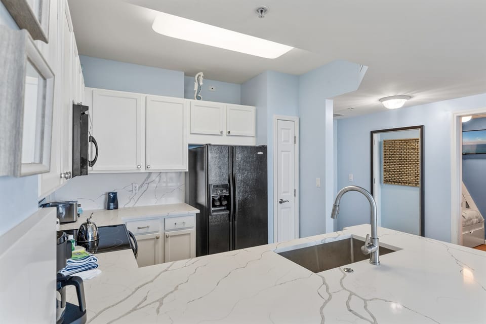 Beautifully updated kitchen