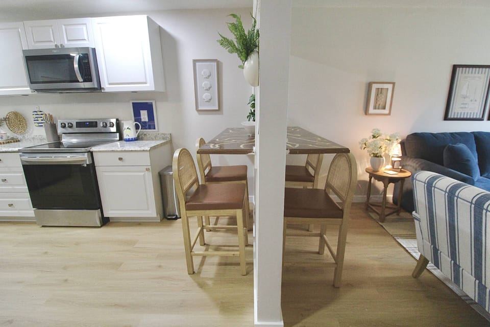 The Kitchen Bar Island seats 4…