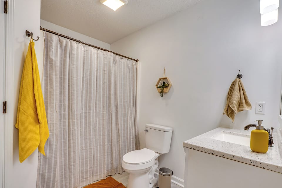 Private en-suite bathroom connected directly to the primary bedroom