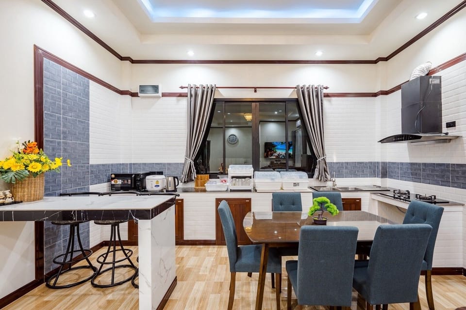 Fridge, microwave, stovetop, rice cooker