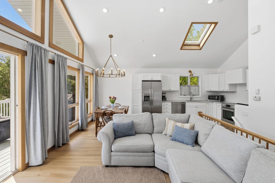 Living Room | Kitchen