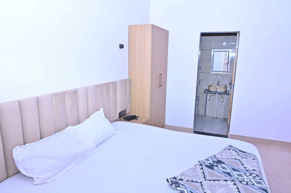 Standard Room | Rollaway beds (surcharge), WiFi (free), bed sheets