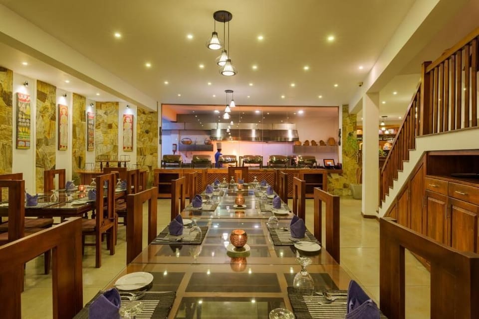 Luxury Double Room, Balcony, Mountain View | Dining