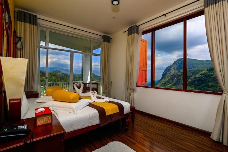 Luxury Double Room, Balcony, Mountain View | Laptop workspace, soundproofing, free WiFi