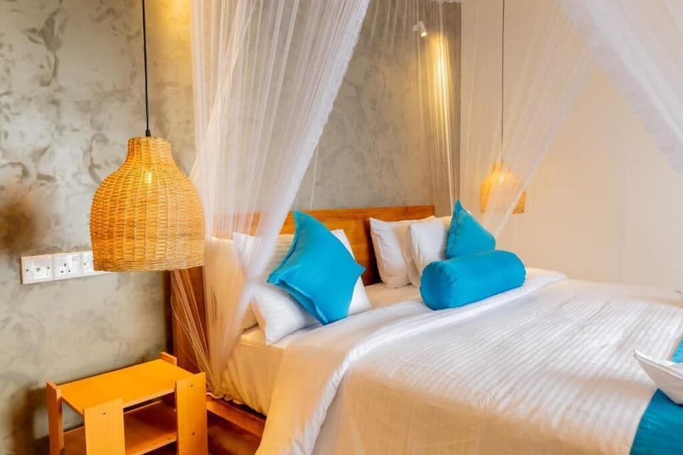 Deluxe Double Room, Balcony, Mountain View | Laptop workspace, soundproofing, free WiFi