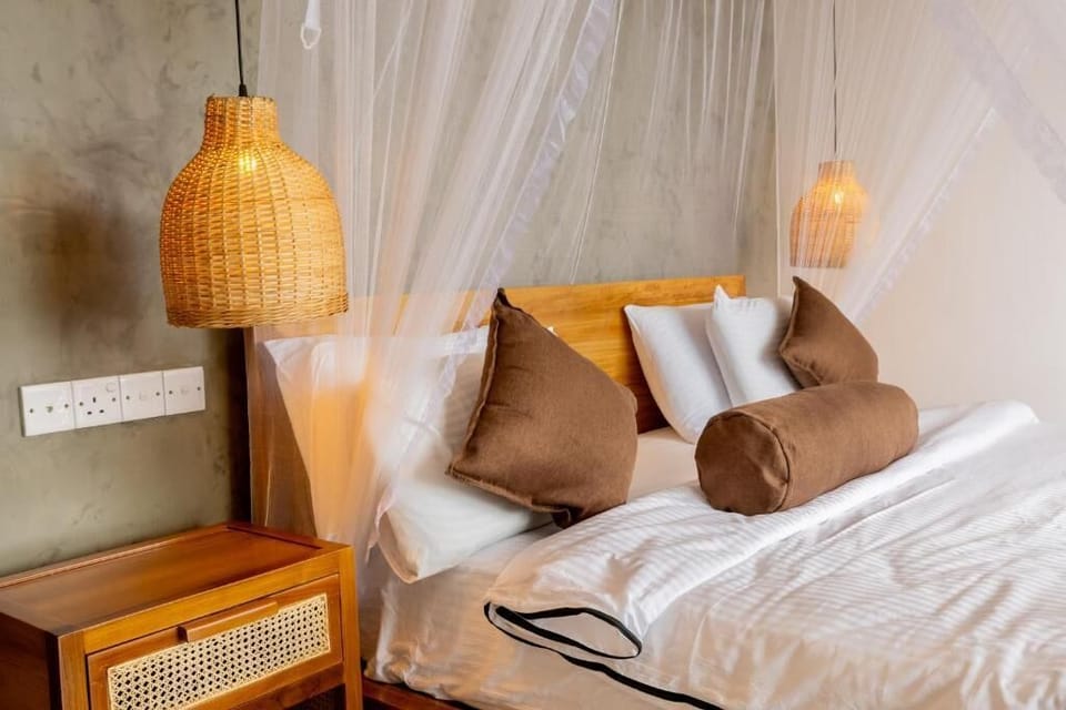 Deluxe Double Room, Balcony, Mountain View | Laptop workspace, soundproofing, free WiFi