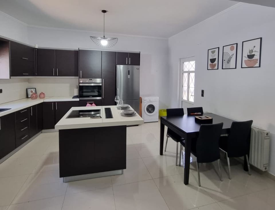House | 2 bedrooms, high-speed internet