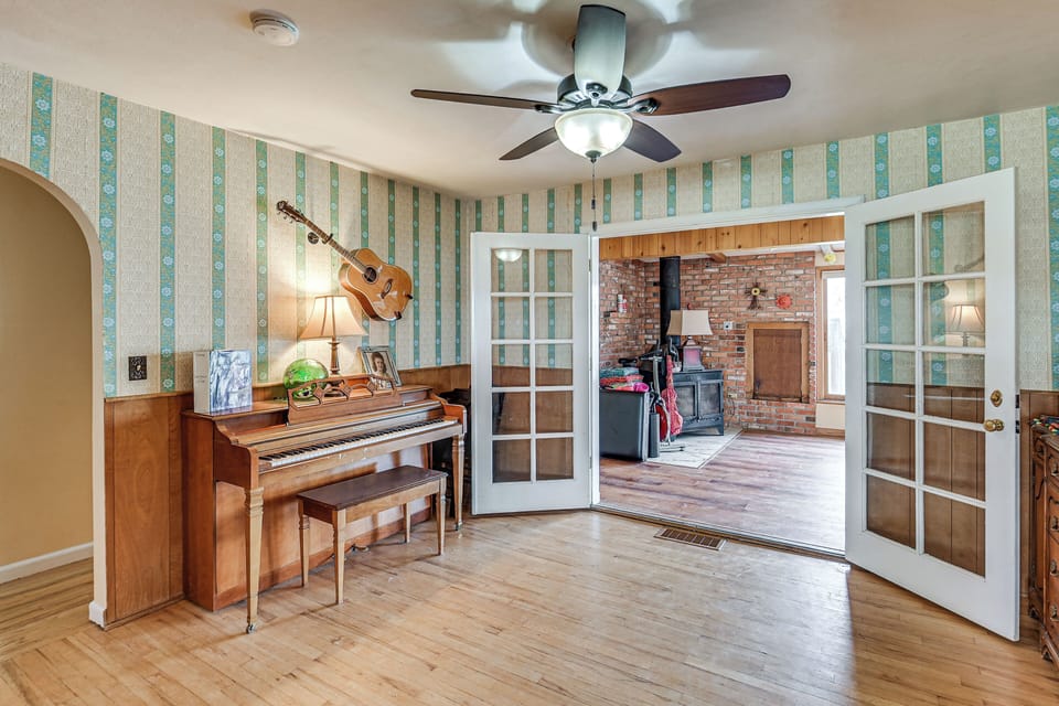 House (2 Bedrooms) | Interior