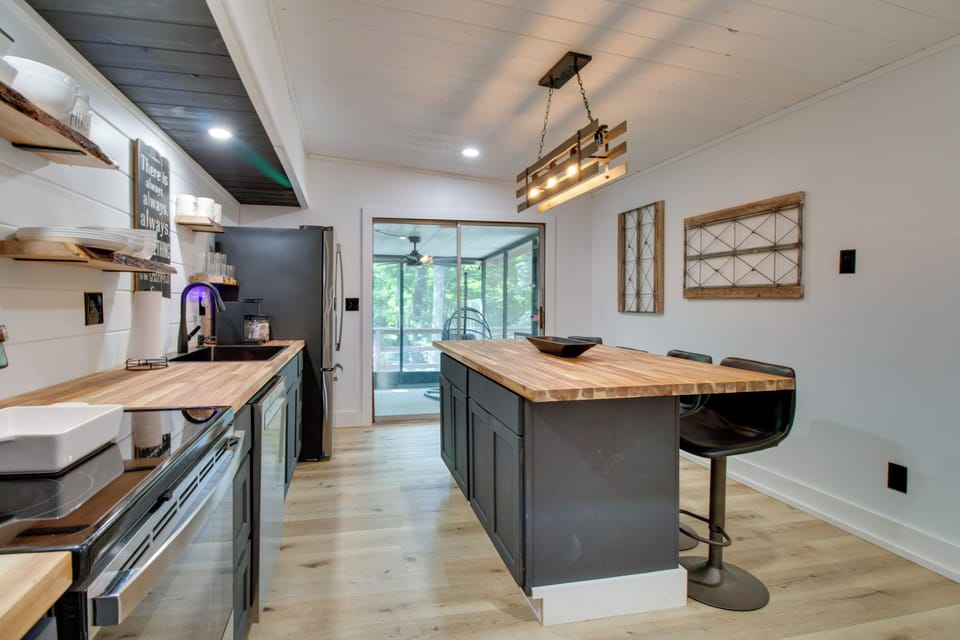 House (2 Bedrooms) | Interior