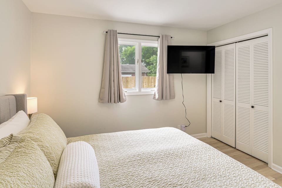 House (5 Bedrooms) | Interior
