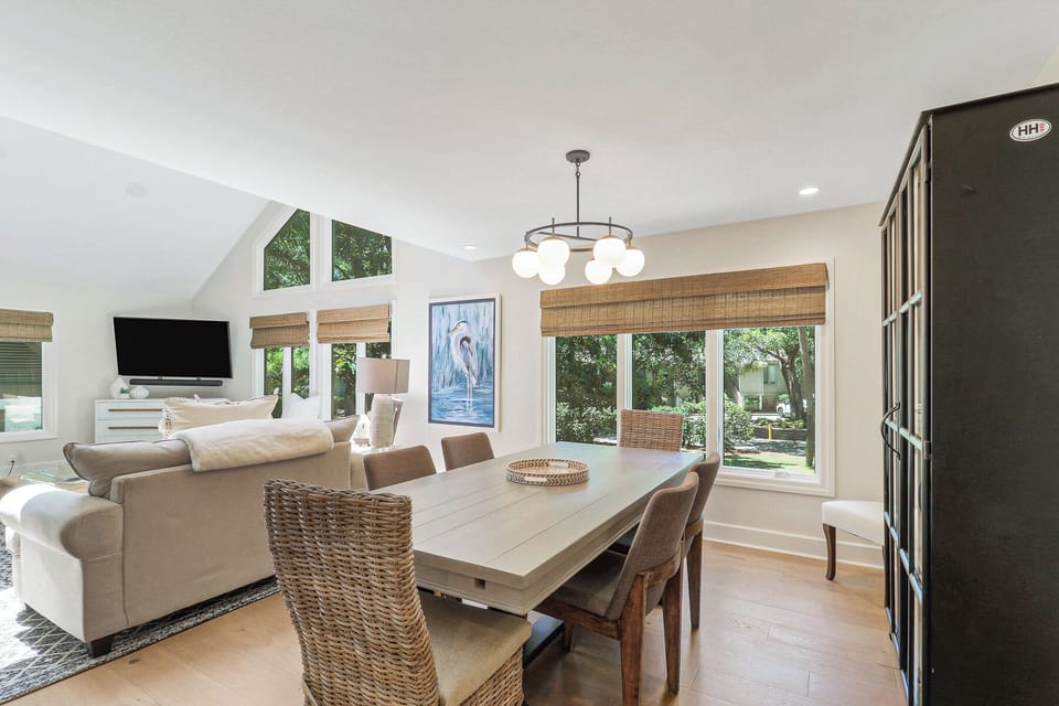 39 Turtle Lane | Dining room with seating for 6 - 39 Turtle Lane | Dining room with seating for 6