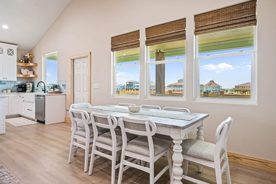 House, 3 Bedrooms | Dining