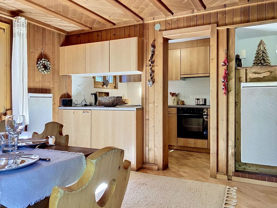 Wood, Furniture, Interior Design, Flooring, Ceiling, Home, Floor, Room, Kitchen, Wood Stain