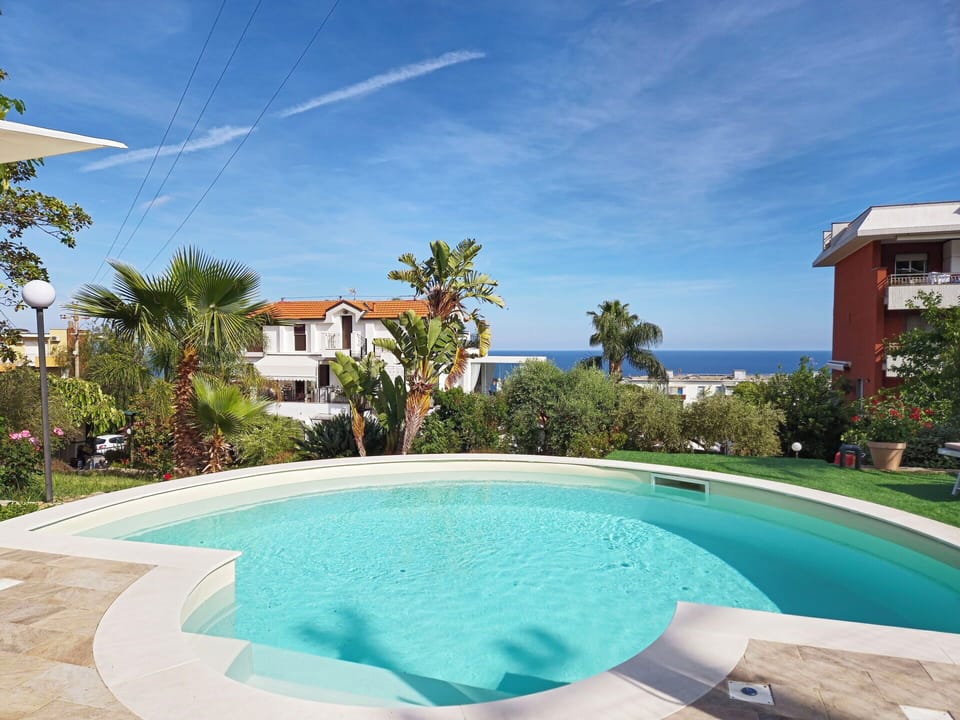 Swimming Pool, Resort, Composite Material, Leisure, Eco Hotel, Outdoor Furniture, Shade, Hotel, Hacienda, Estate