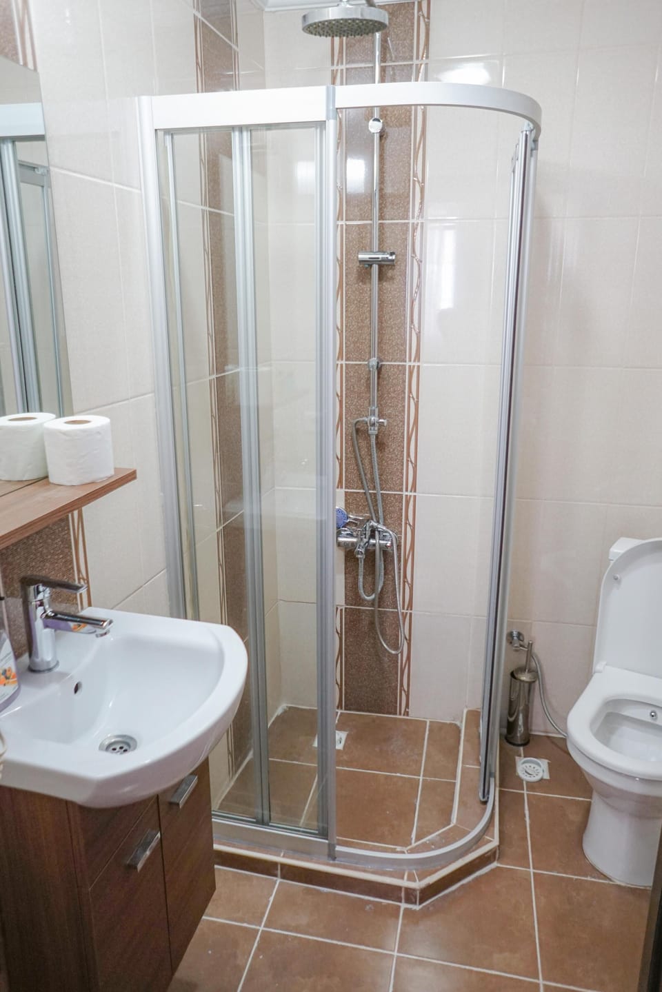 Deluxe Room, Sea View | Bathroom | Shower, hair dryer, towels, soap