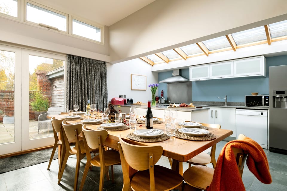 Garden House - Dining space