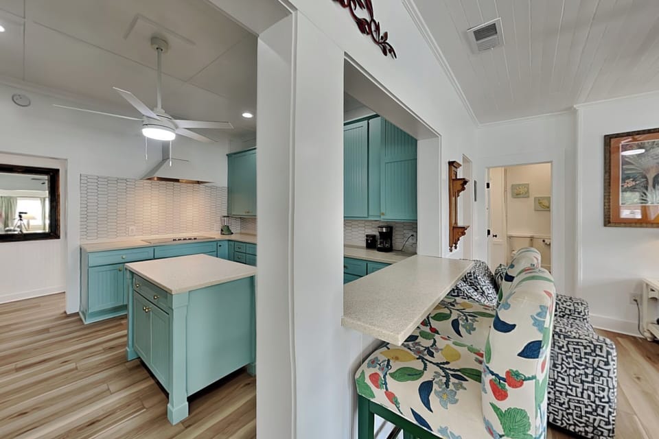 Unit 1 - Full Kitchen w. Pass-Through Bar + Island