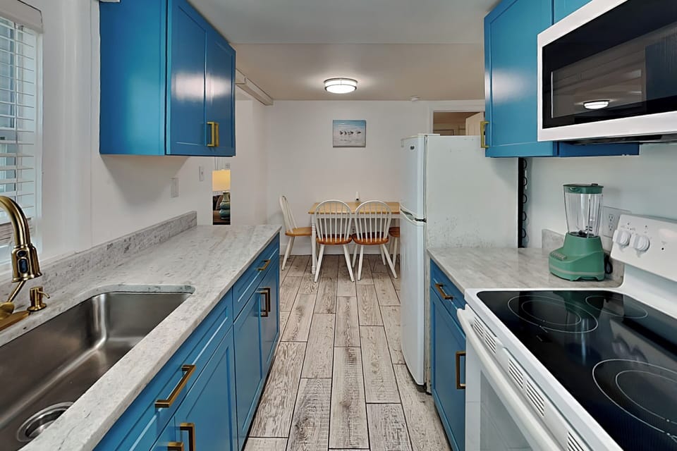Full Kitchen