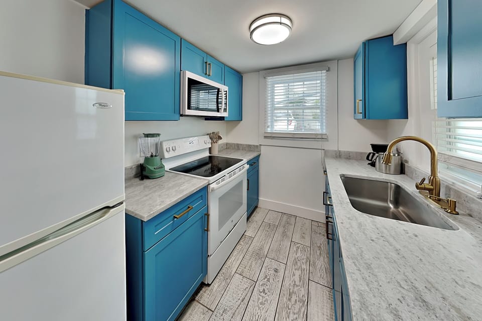 Full Kitchen