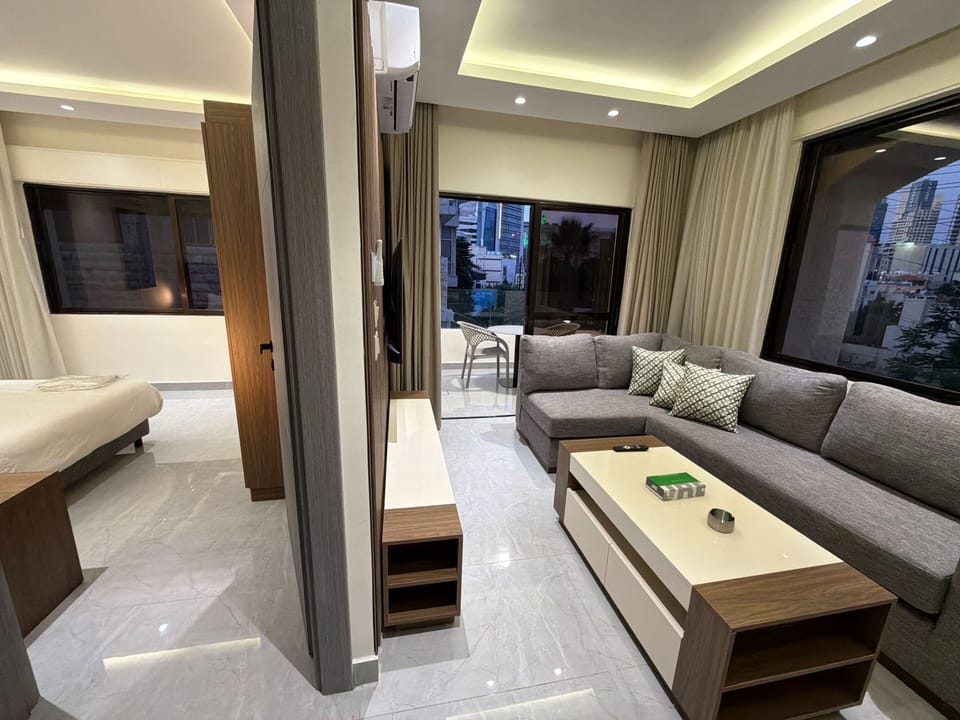 101 JRE Apartment With Stunning Boulevar Apartment in Africa