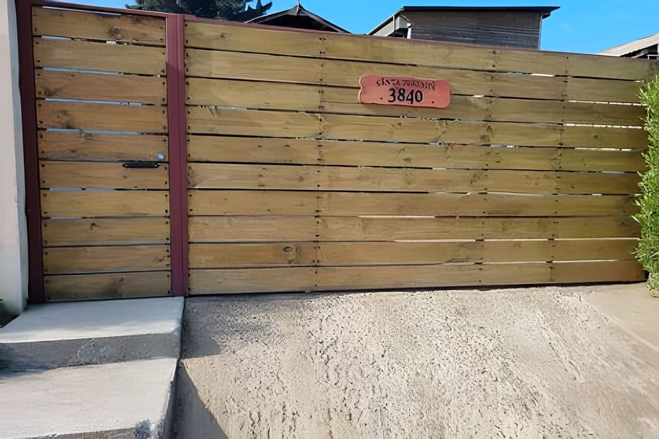 Facade / entrance