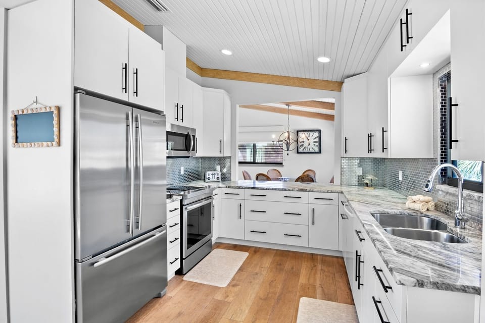 Fully Equipped Kitchen with Appliances