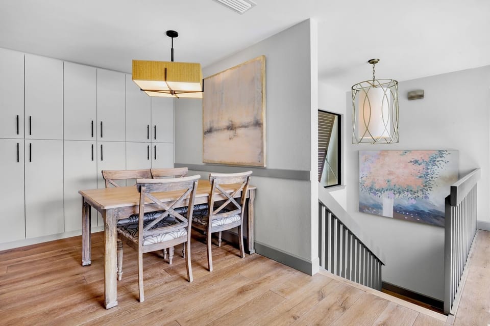 Additional Dining Area with Seating