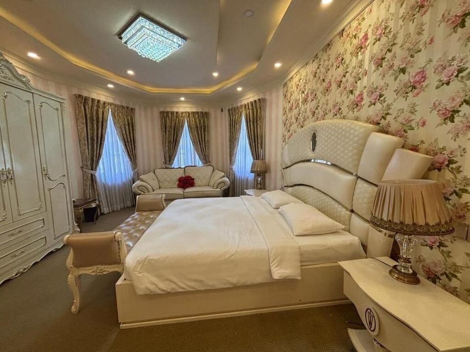 Luxury Double Room, Garden View | Interior